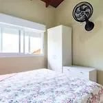 Elegante Casa em Condominio a 1 Quadra da Praia com Wifi, Piscina, Churrasqueira e Forno de Pizza