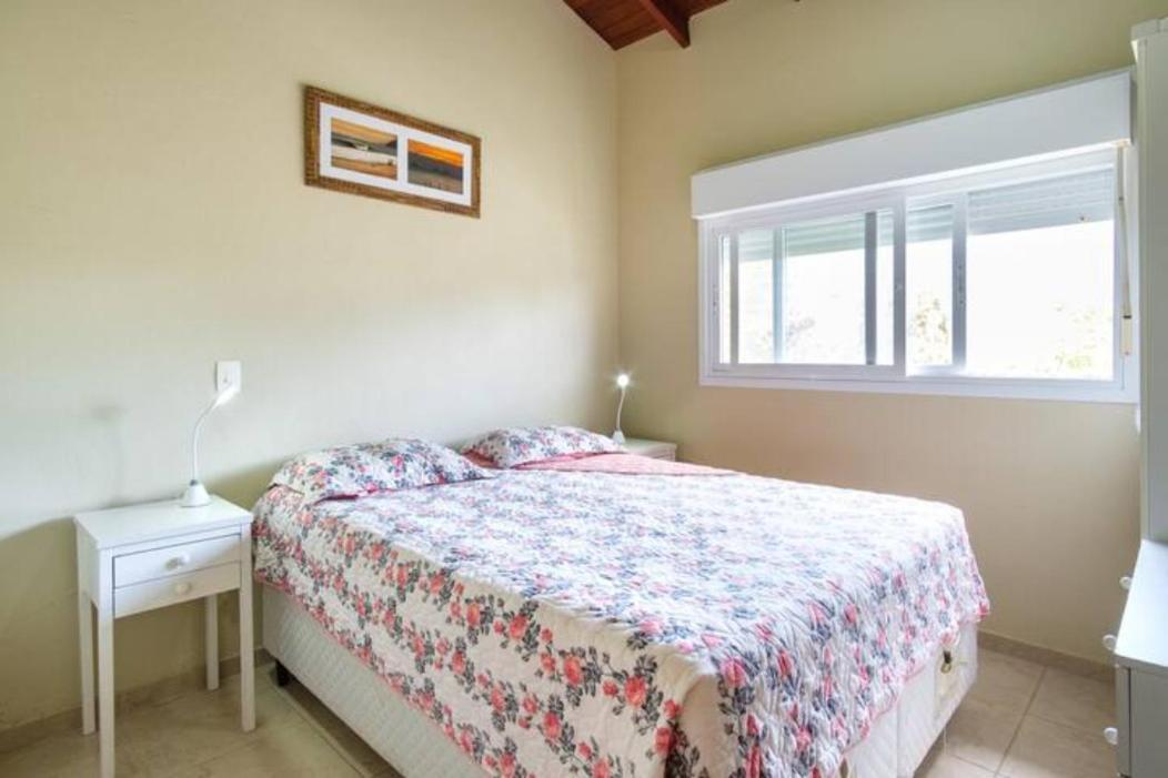 Casa de férias Do Sape: Beachfront With Pool And Pizza Oven